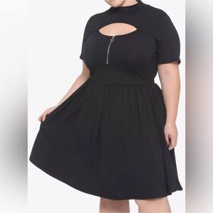 Hot Topic Plus Size Black Keyhole & Zipper Skater Dress - 3